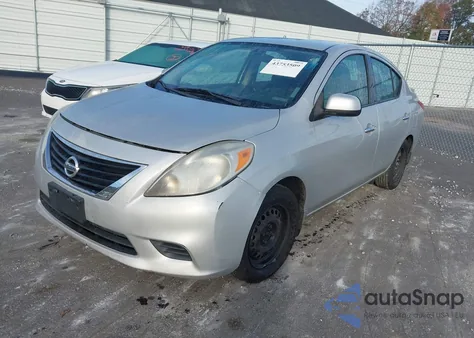 2014 Nissan Versa 1.6 Sv z USA, uszkodzony, nr VIN 3N1CN7AP5EK438048